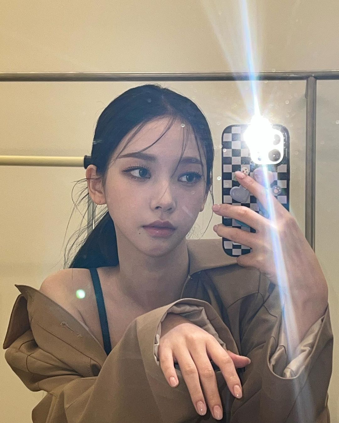 [잡담] 아니 ㄹㅇ 태연이랑 카리나는 턱쪽 얼굴형이 어떻게 이렇지... | 인스티즈