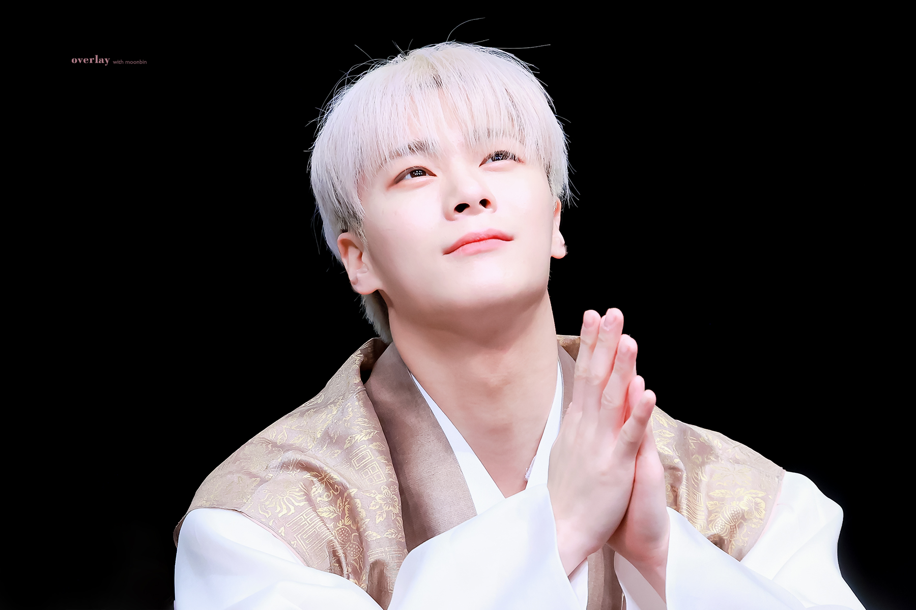 [잡담] 아스트로 문빈 얼굴 백금발 머리카락보다 하얀 것 같아 | 인스티즈