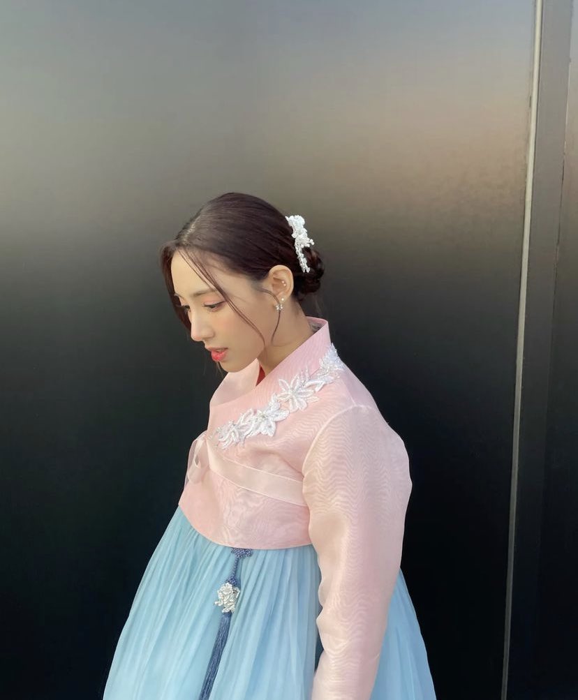 [잡담] 라잇썸 초원이 한복사진 예쁘다 | 인스티즈