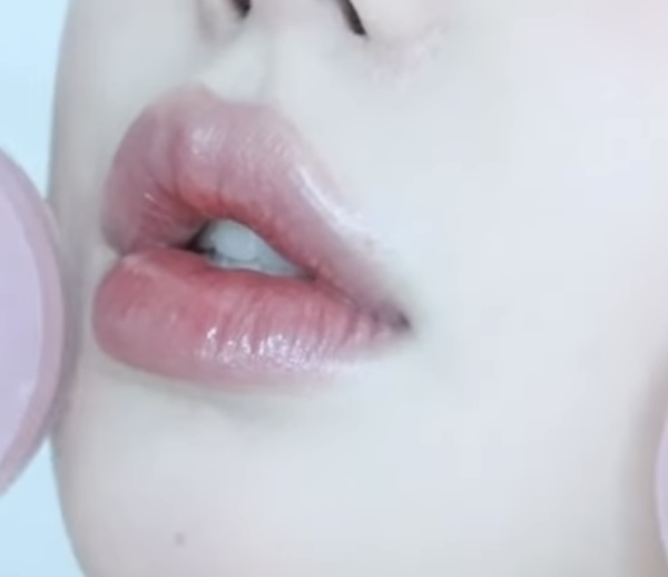 요즘 진짜 밖에 이렇게 오버립 하고다니는 사람들 많아??? | 인스티즈