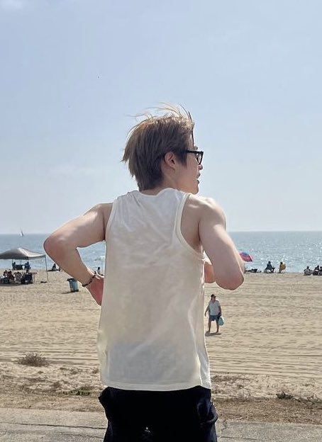 [잡담] 메리야스? 흰 나시? 정재현? | 인스티즈