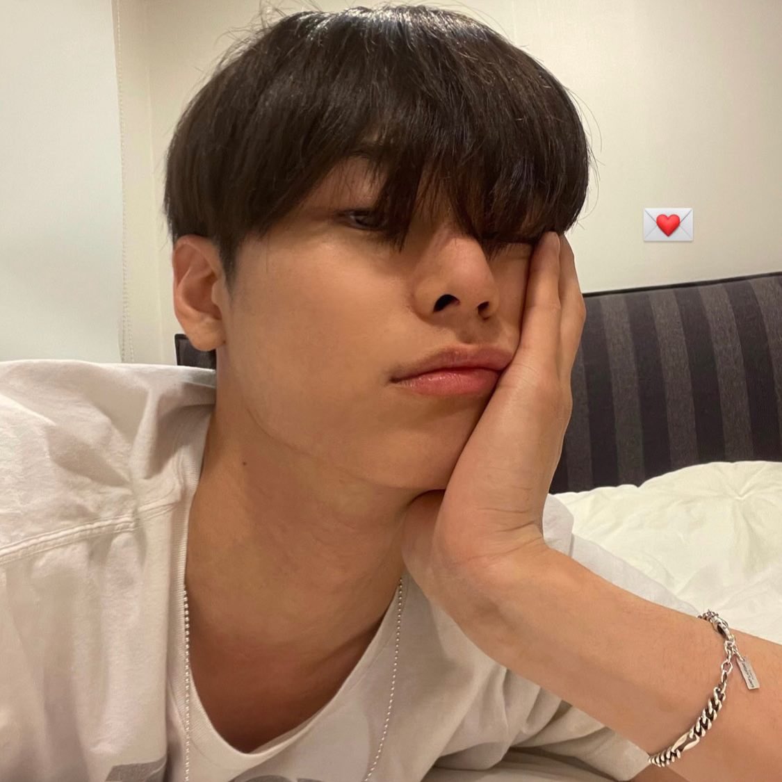 [잡담] 누가 누구보고 이불밖이 위험하대..; | 인스티즈