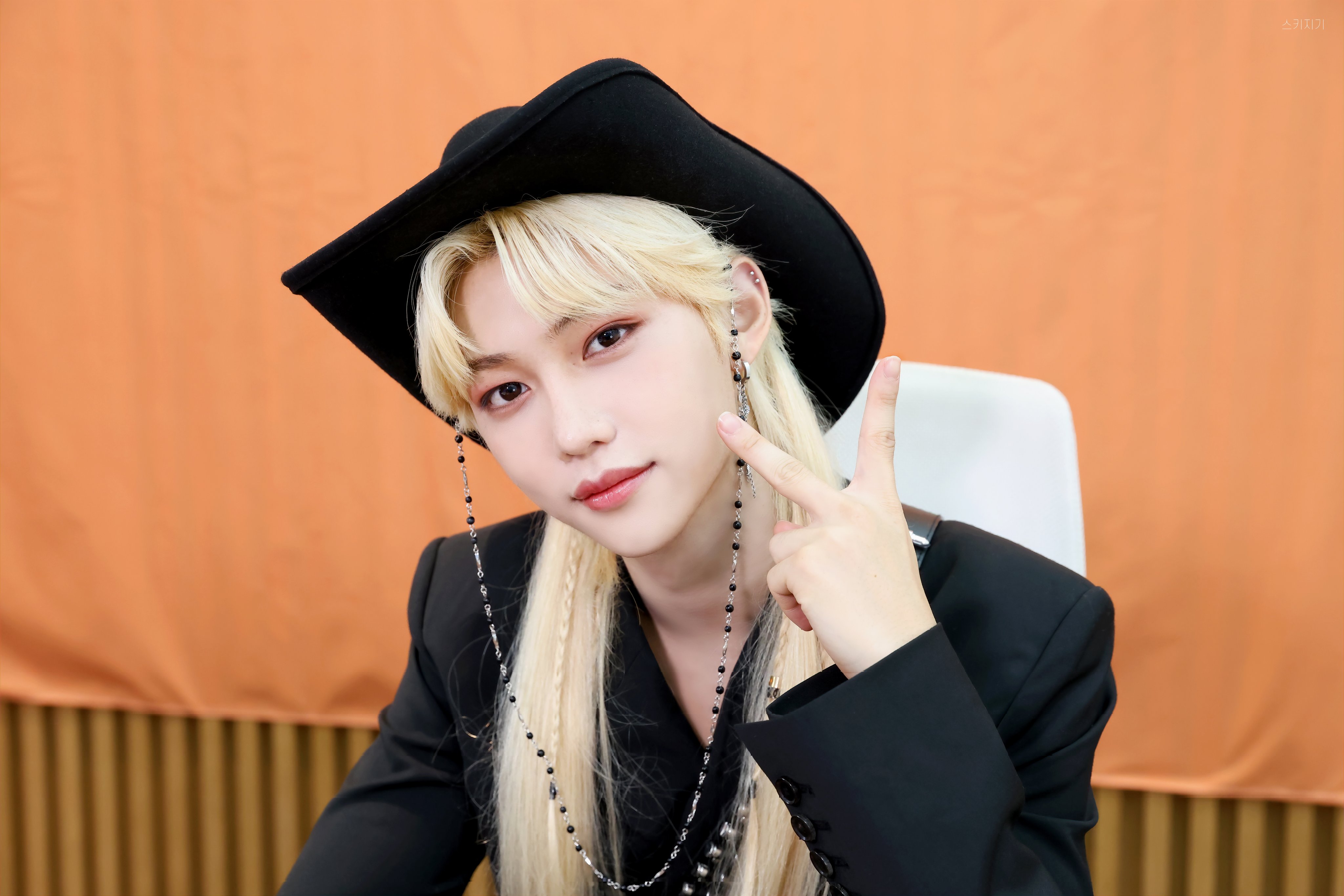 [잡담] 아 나 원래 병지나 장발 별로 안좋아했는데 필릭스 | 인스티즈