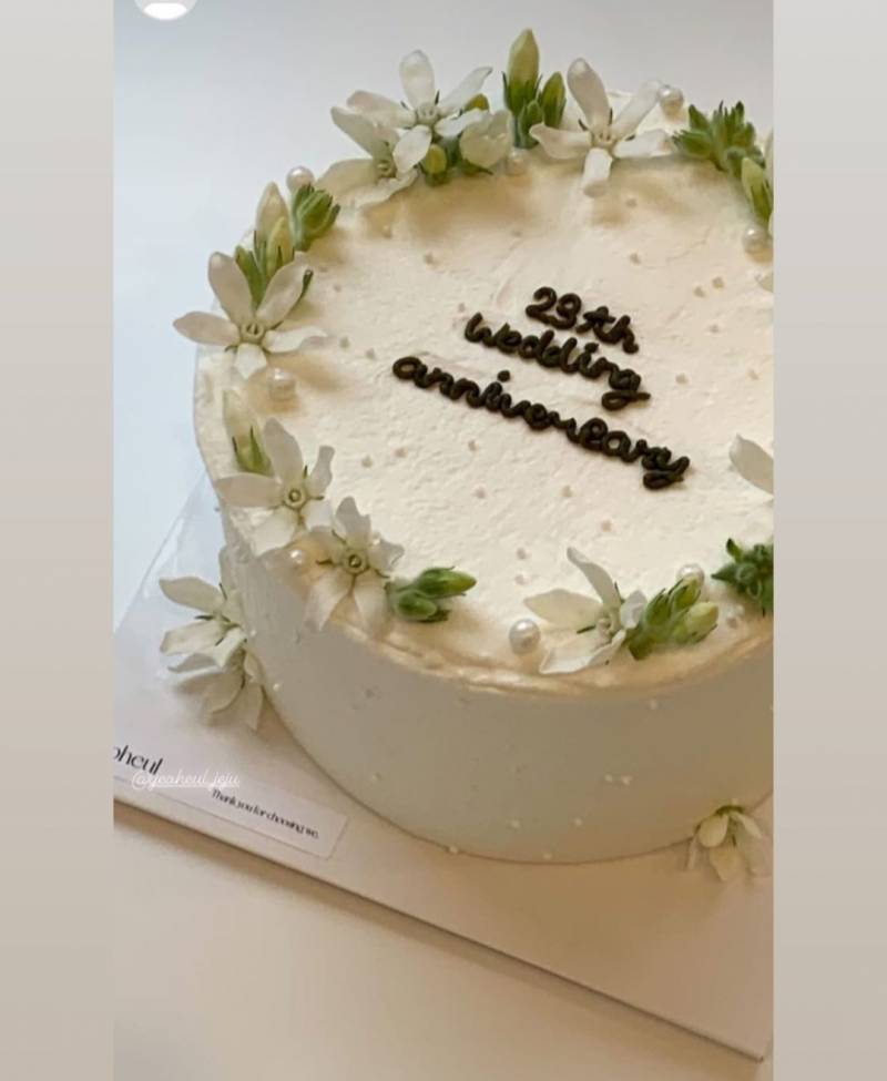 엄마 생일에 레터링케이크 하려는데 생화케이크도 좋아할까?? | 인스티즈
