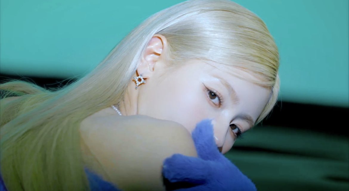 [잡담] 코 예쁜 여돌 하면 떠오르는 사람은 ? | 인스티즈