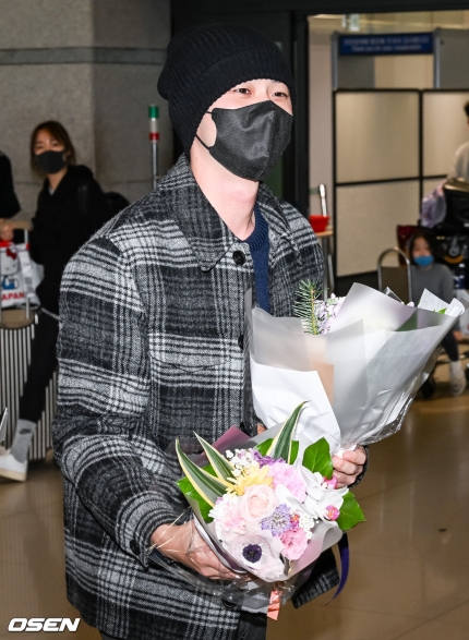 [잡담] 상견니 시백우 야무지게 인사하고 꽃다발도 받아감ㅋㅋㅋㅋㅋ | 인스티즈