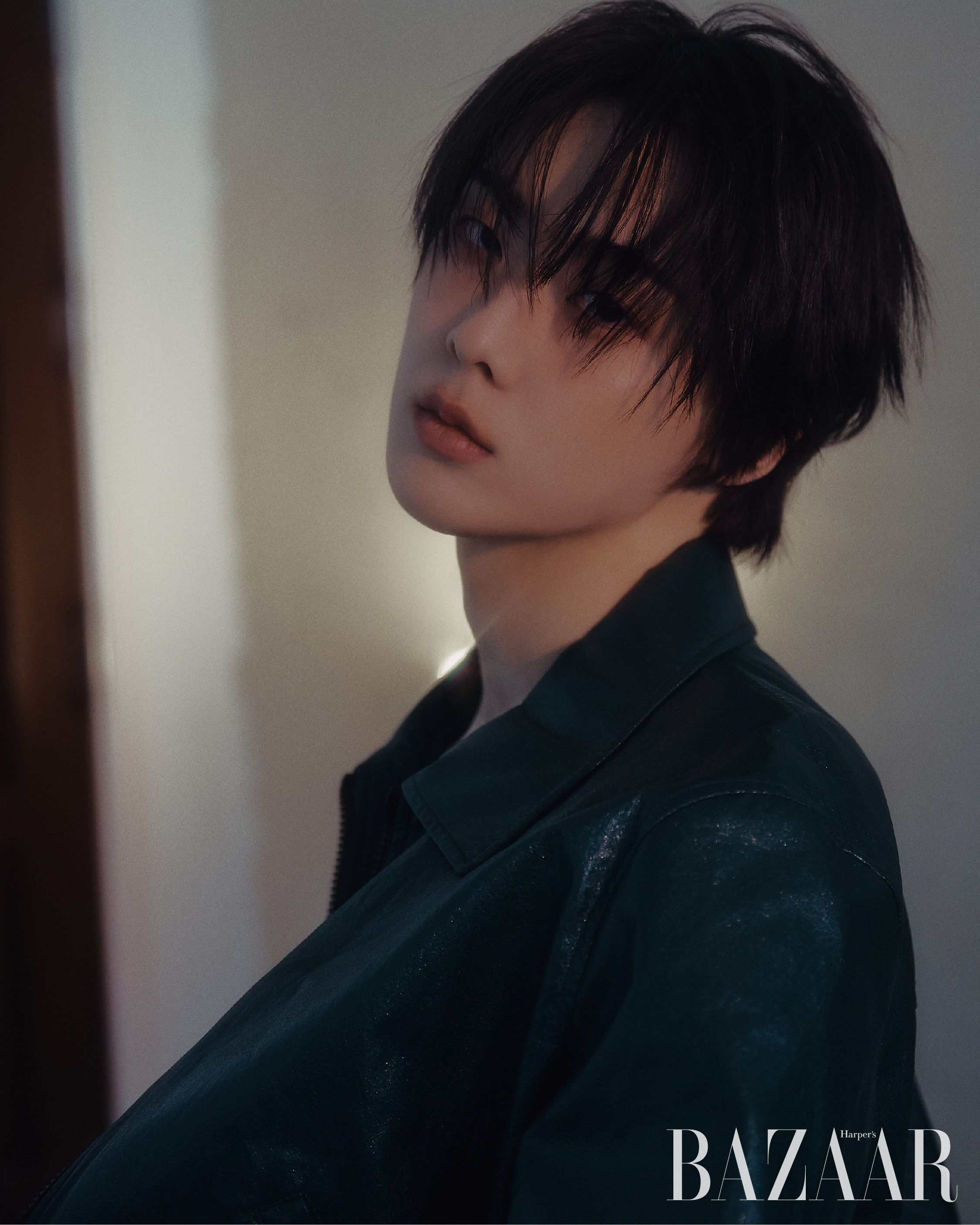 [잡담] 문빈 산하 바자 화보 룩 다 프라다인가 ? | 인스티즈