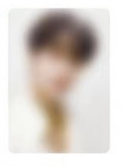 [잡담] 포카 둘 중 뭐가 더 예쁠 것 같아?? | 인스티즈
