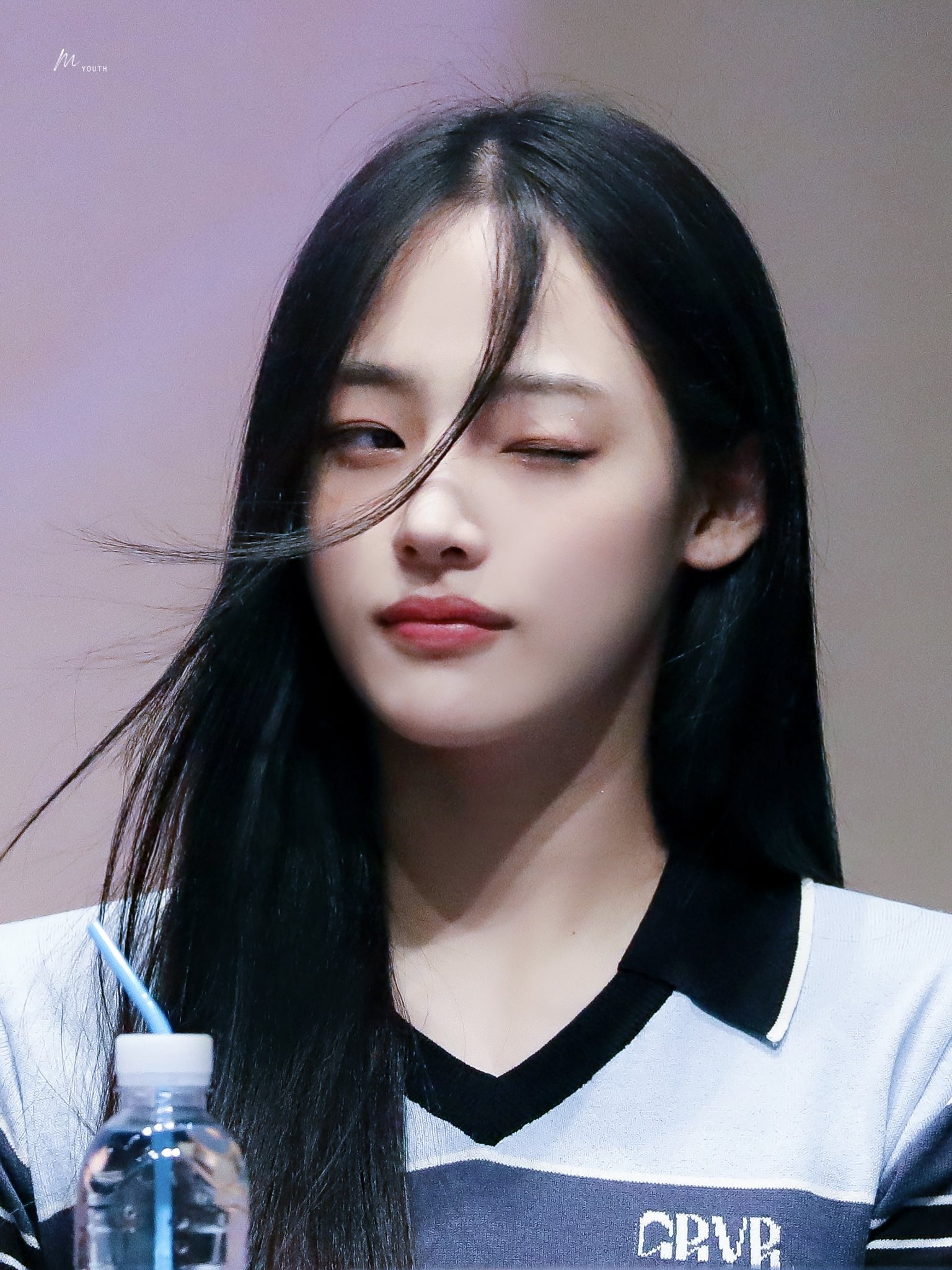 [잡담] 뉴진스 민지 옆태는 ㄹㅇ볼때마다 경이롭다 조각상 아녀? | 인스티즈