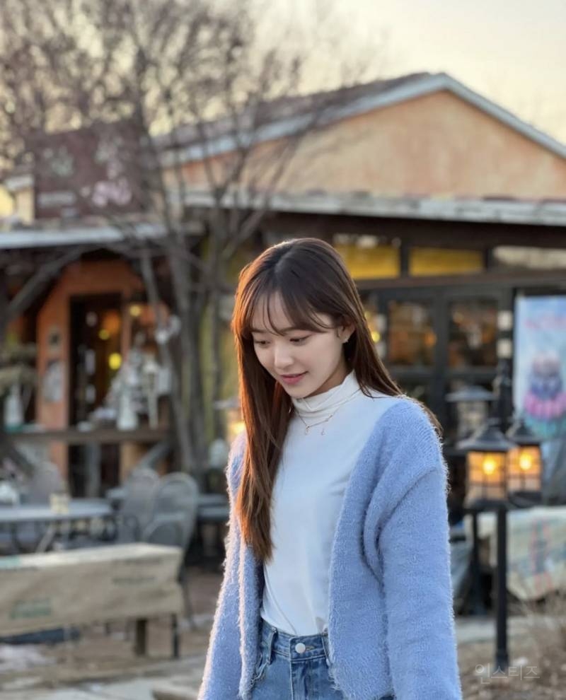 [잡담] 친 언니가 찍어 준 사진들이라는데 너무 예쁨 | 인스티즈