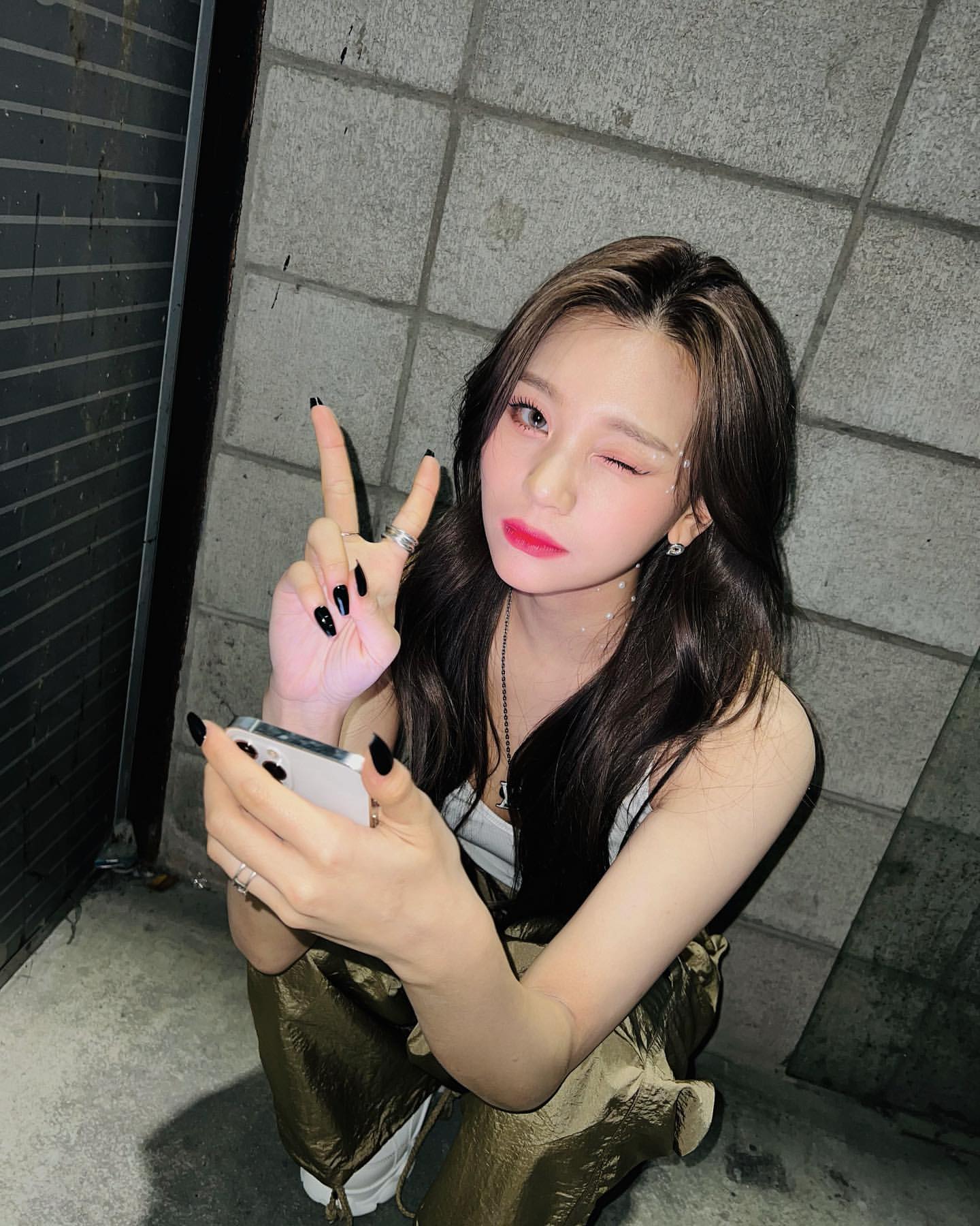 [잡담] 엄지 인별 떴는데 진짜 아메리칸 핫걸스똬일 | 인스티즈