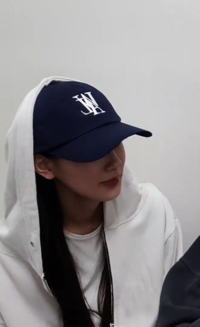 [잡담] 조미연이 대학생이었다면 이런느낌이었을까 | 인스티즈