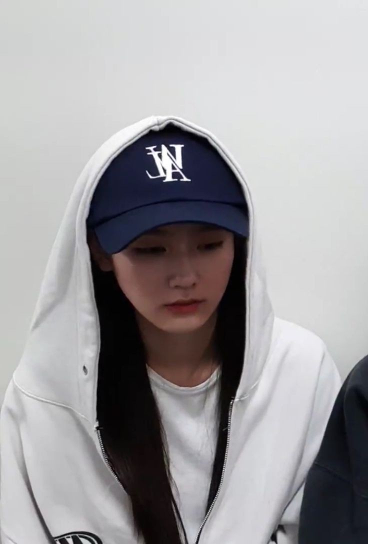 [잡담] 조미연이 대학생이었다면 이런느낌이었을까 | 인스티즈
