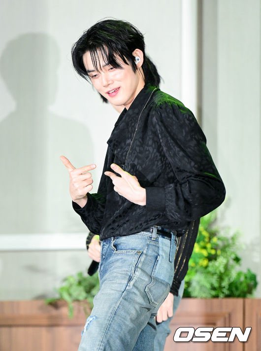 [잡담] 기사사진에서도 춤추는 연준이인 거ㅋㅋㅋㅋㅋㅋㅋ | 인스티즈