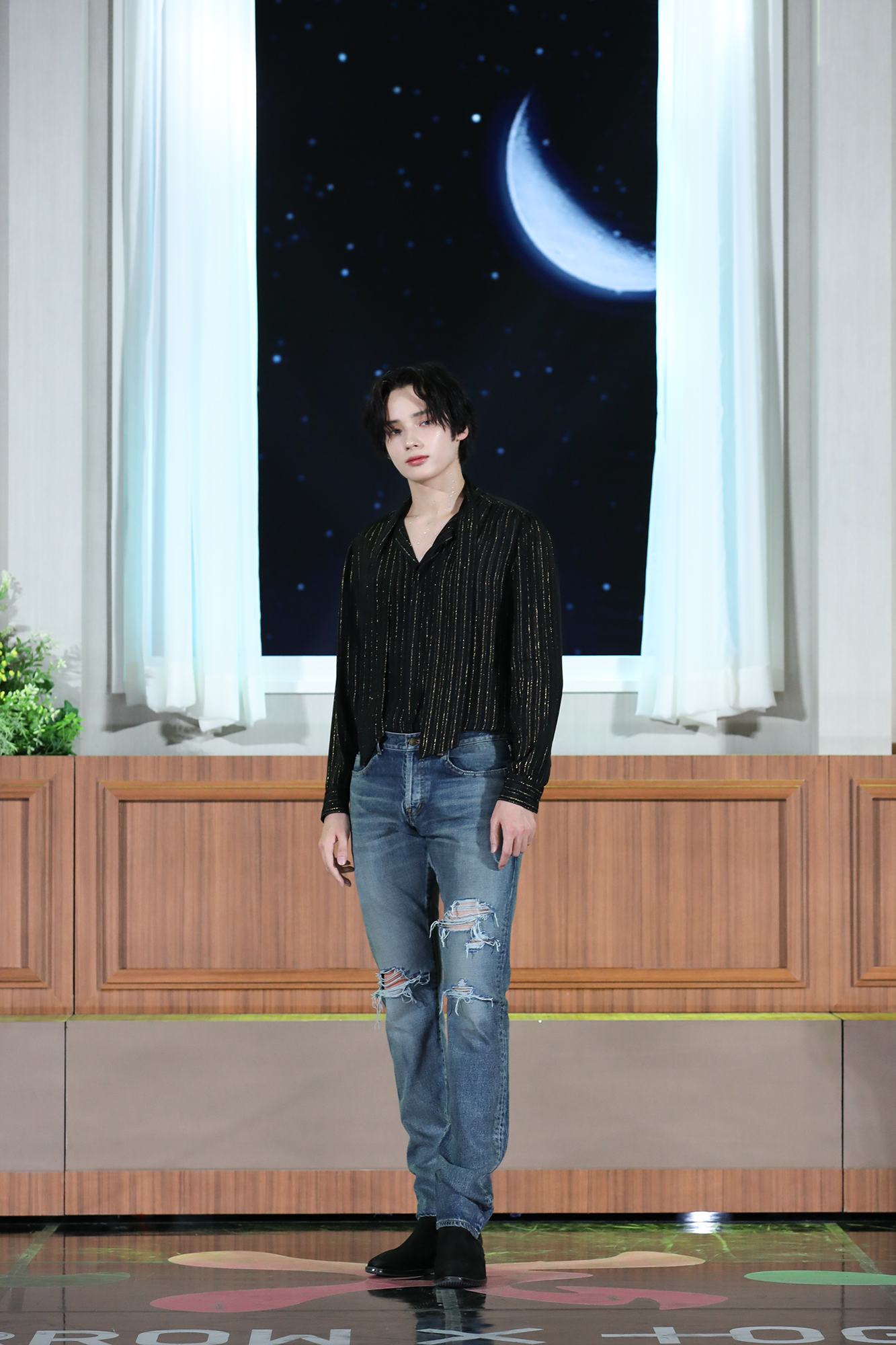 [잡담] 미디어쇼케 원래 이렇게 세트장이 있나?? 투바투 세트 예쁘다 | 인스티즈