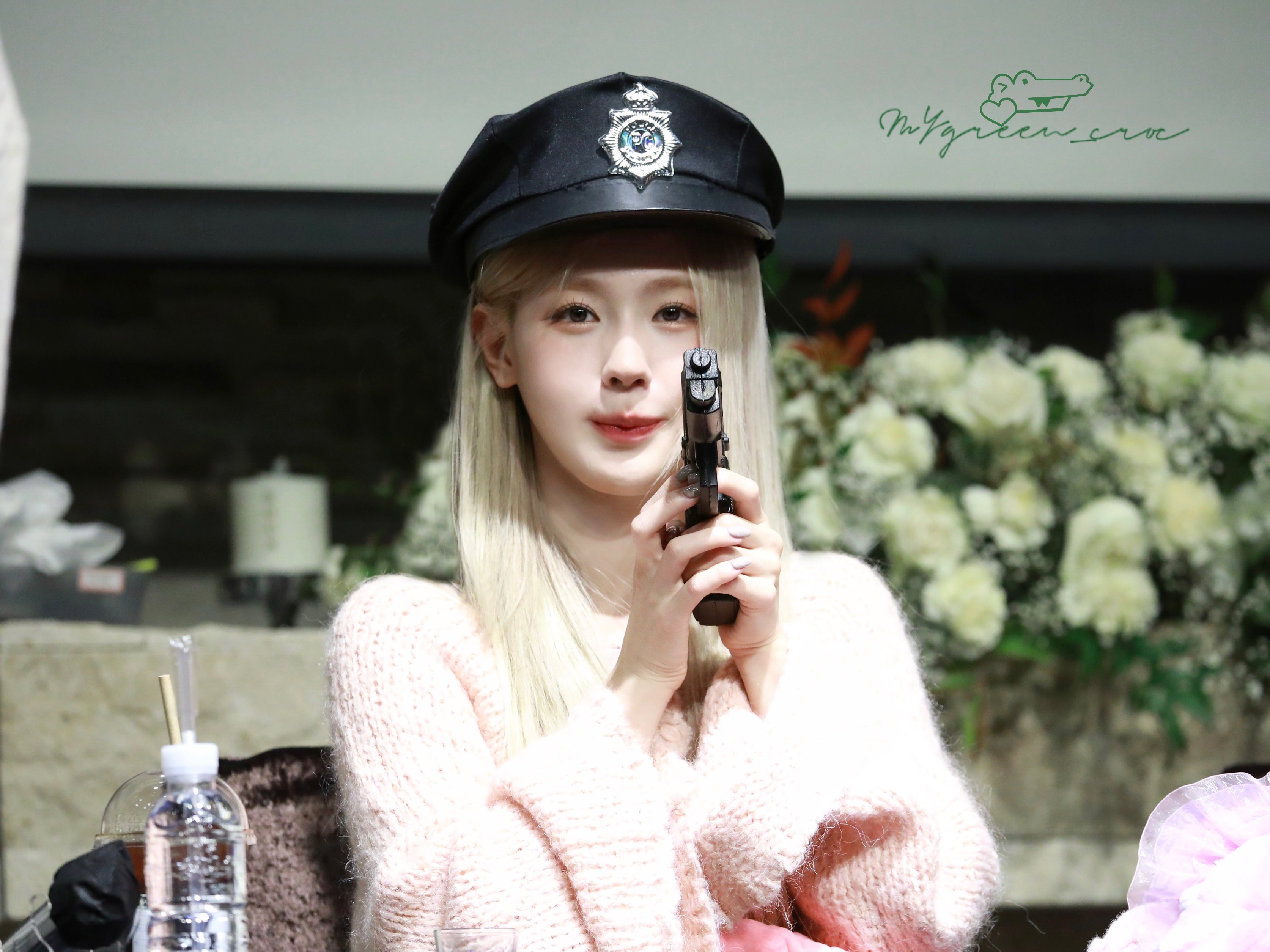 [잡담] 조미연 총 들었는데 하나도 안 무서움 | 인스티즈