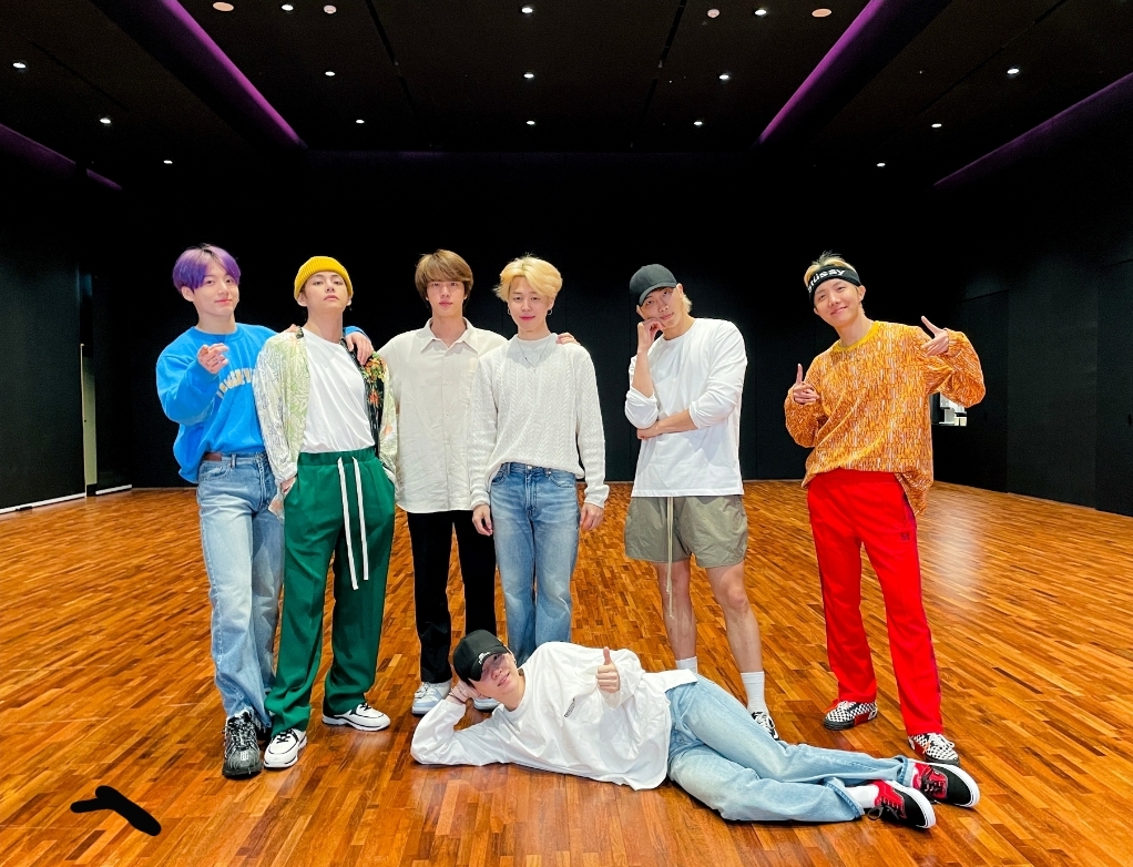 [잡담] 방탄 연습실 바뀐것만봐도 왜 기적이라는지 알수있음 | 인스티즈