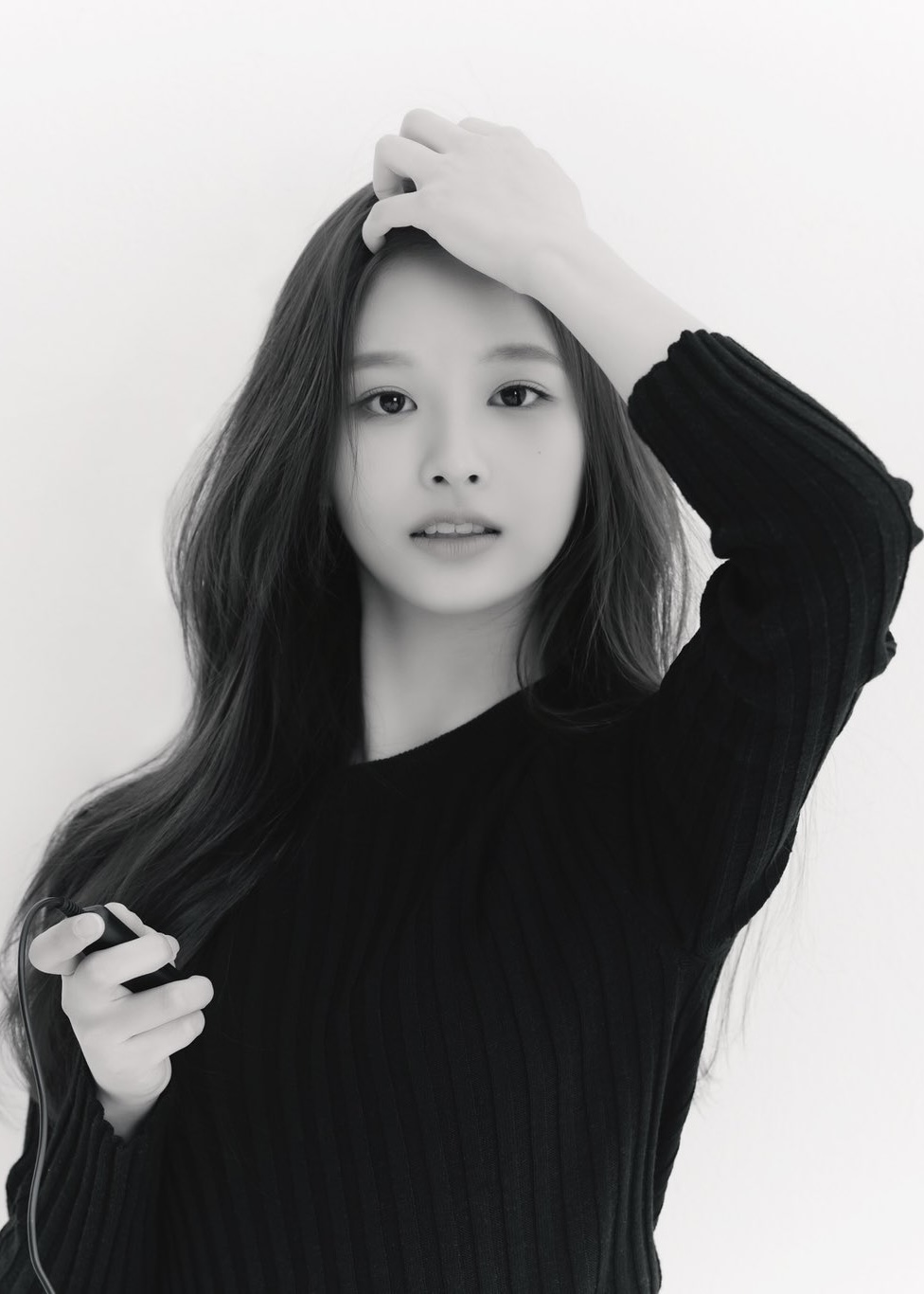 [잡담] 설윤은 볼 때마다 놀람 | 인스티즈