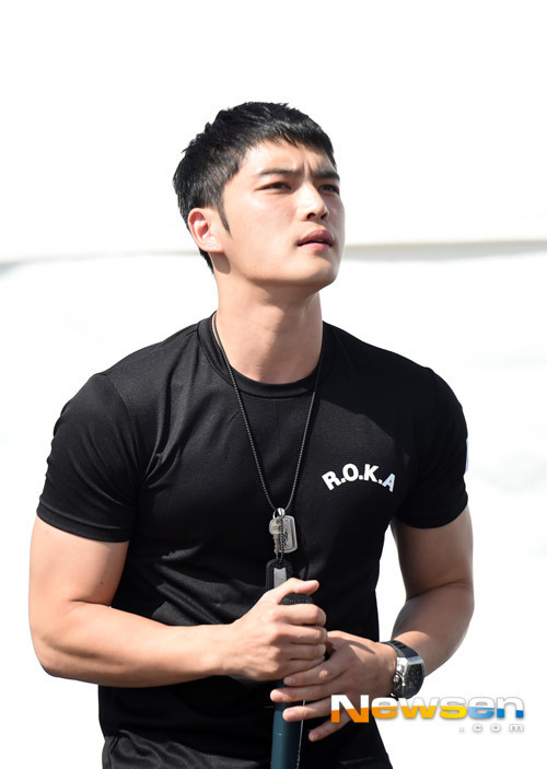 [잡담] 짧은머리 잘생긴거 쉽지않은데 | 인스티즈