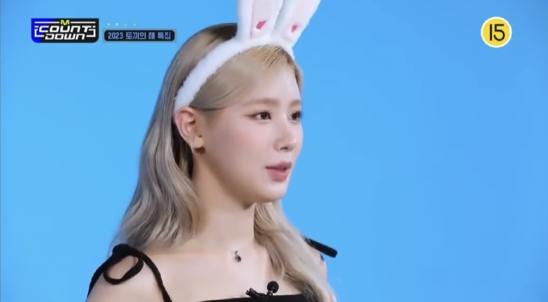 [잡담] 아이들 미연 흑토끼 룩 너무 귀여운 거 아니냐고 🐰 🖤 | 인스티즈