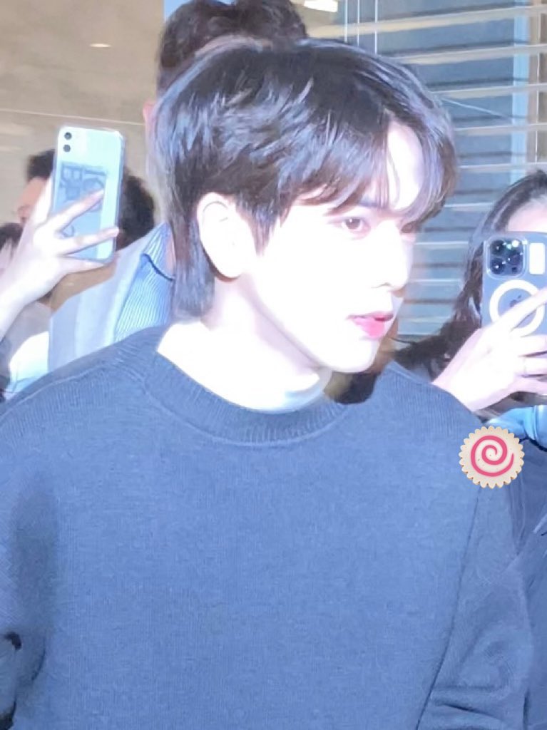 [잡담] 영훈이랑 학년이 진짜 개개개개개잘생김,,,,, | 인스티즈
