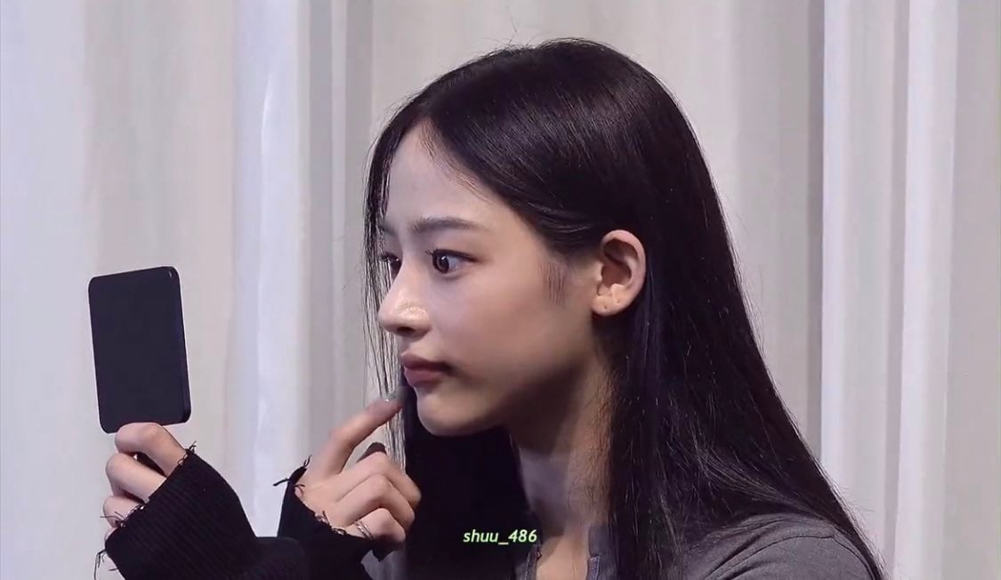 [잡담] 아니 민지 이렇게 생겨서 피어싱 많은거 너무 설렘 하.. | 인스티즈