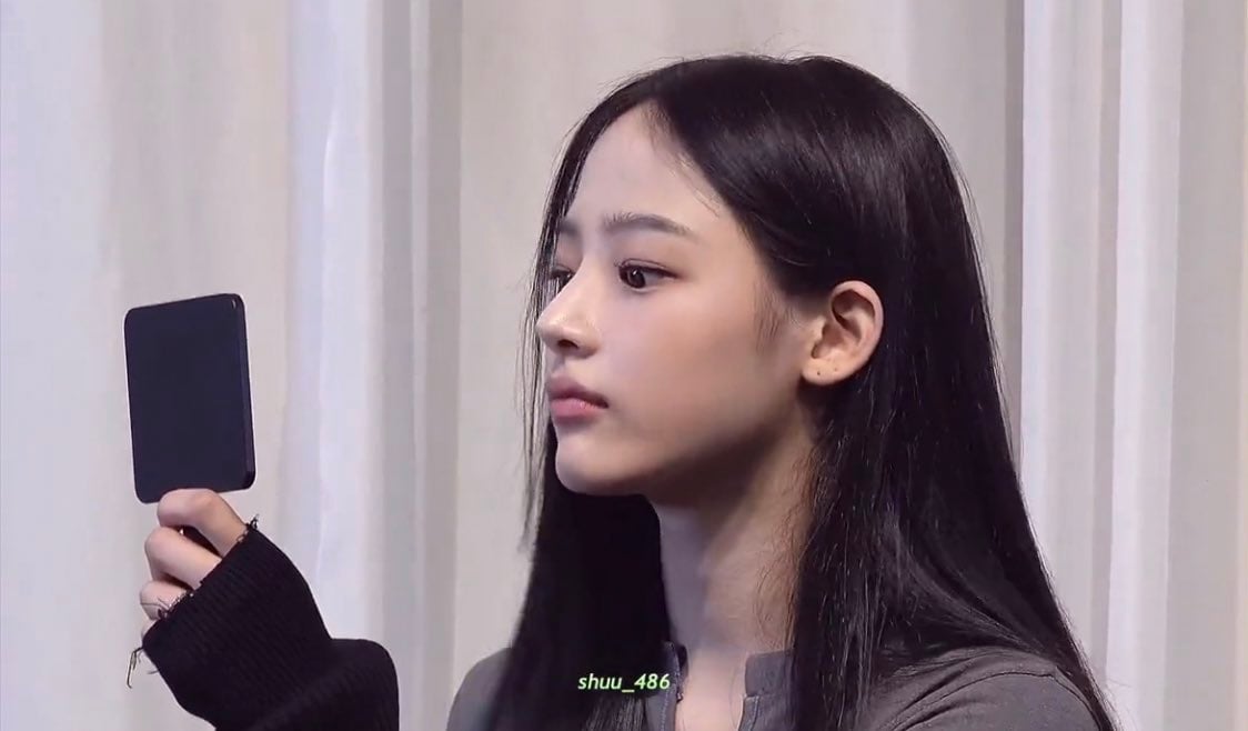 [잡담] 뉴진스 민지 코는 입술한테 사과 언제 함? | 인스티즈