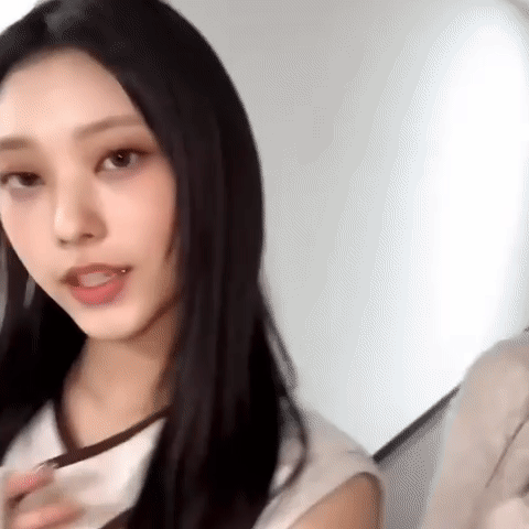 [잡담] 뉴진스 해린 눈썹 움직이는거 디즈니같아ㅋㅋ | 인스티즈