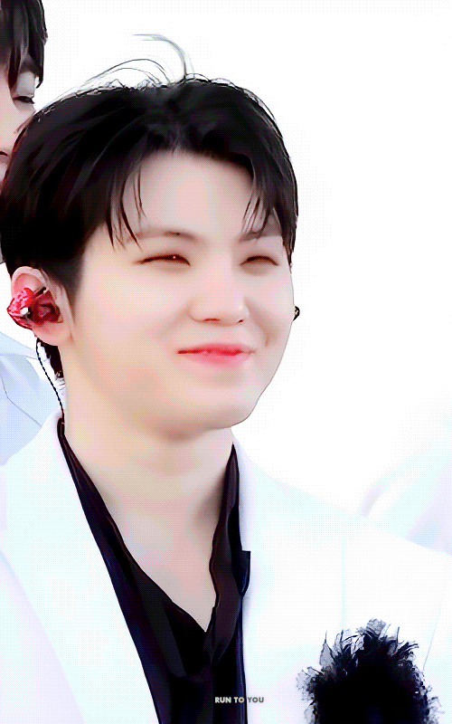 [잡담] 같은 날 다른 지훈 ㅈㅇ 세븐틴 | 인스티즈