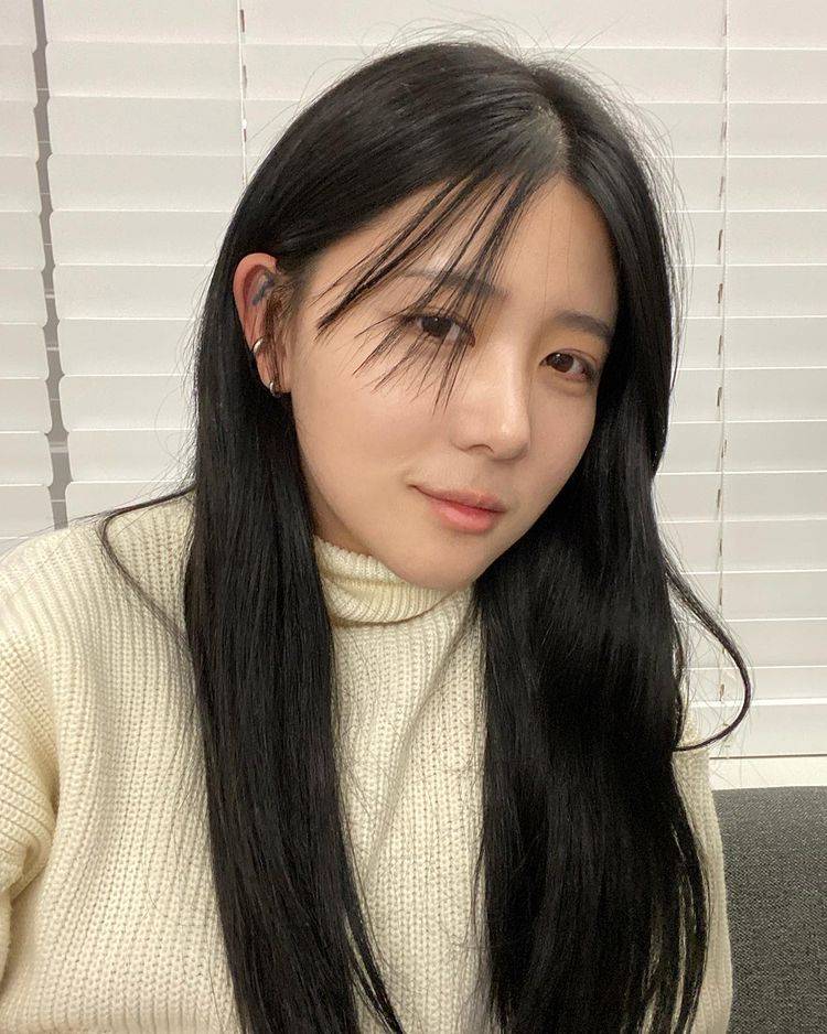 와 알고리즘 떠서 영상 정주행 중인데 이분 진짜 내가 봤던 사람 중에 젤 매력있고 예쁨 | 인스티즈