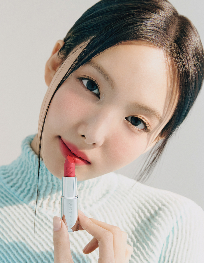 [정보/소식] 트와이스 나연, 지방시 뷰티의 새 얼굴[공식] | 인스티즈