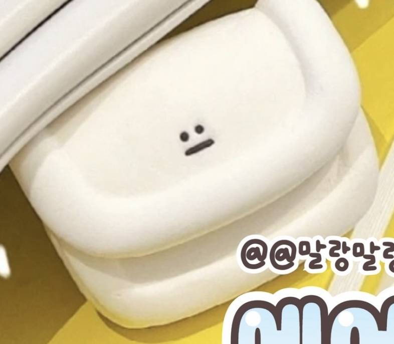 얘들아 인스타에서 본 건데 이런 에어팟 케이스 어디서 팔까..‼️ | 인스티즈