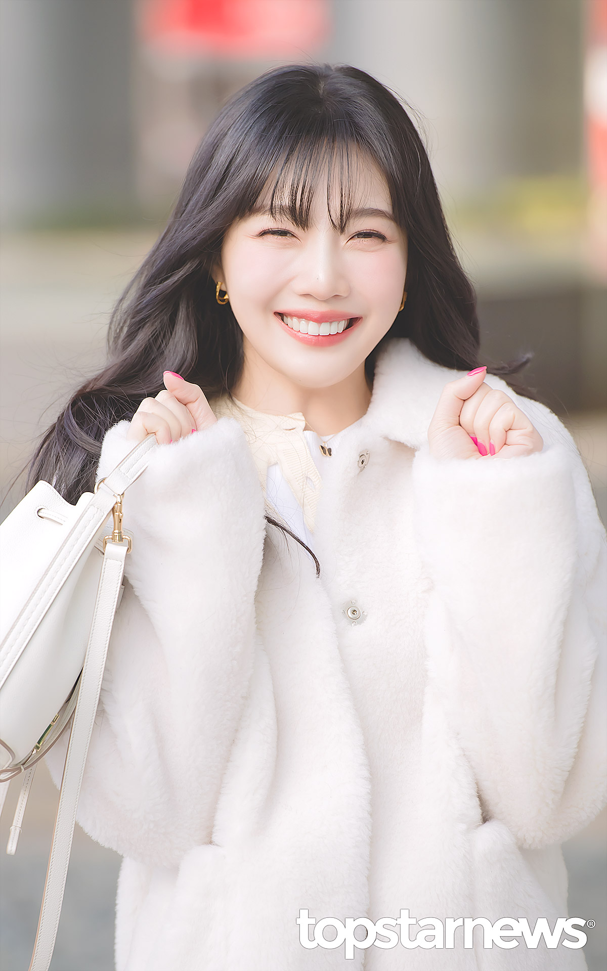 [잡담] 조이 이날 아우터 정보 아는 사람 ㅈㅂㅈㅂ | 인스티즈