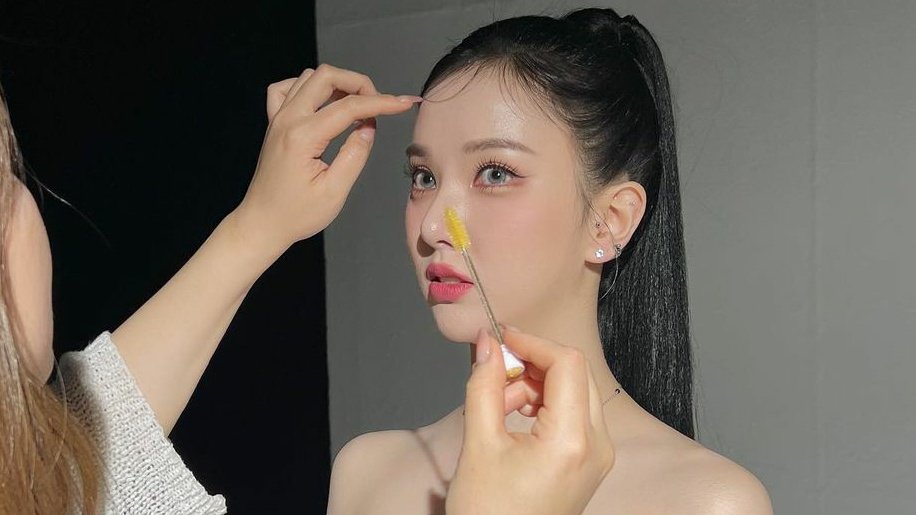 [잡담] 와 은하 진짜 인형이다 | 인스티즈