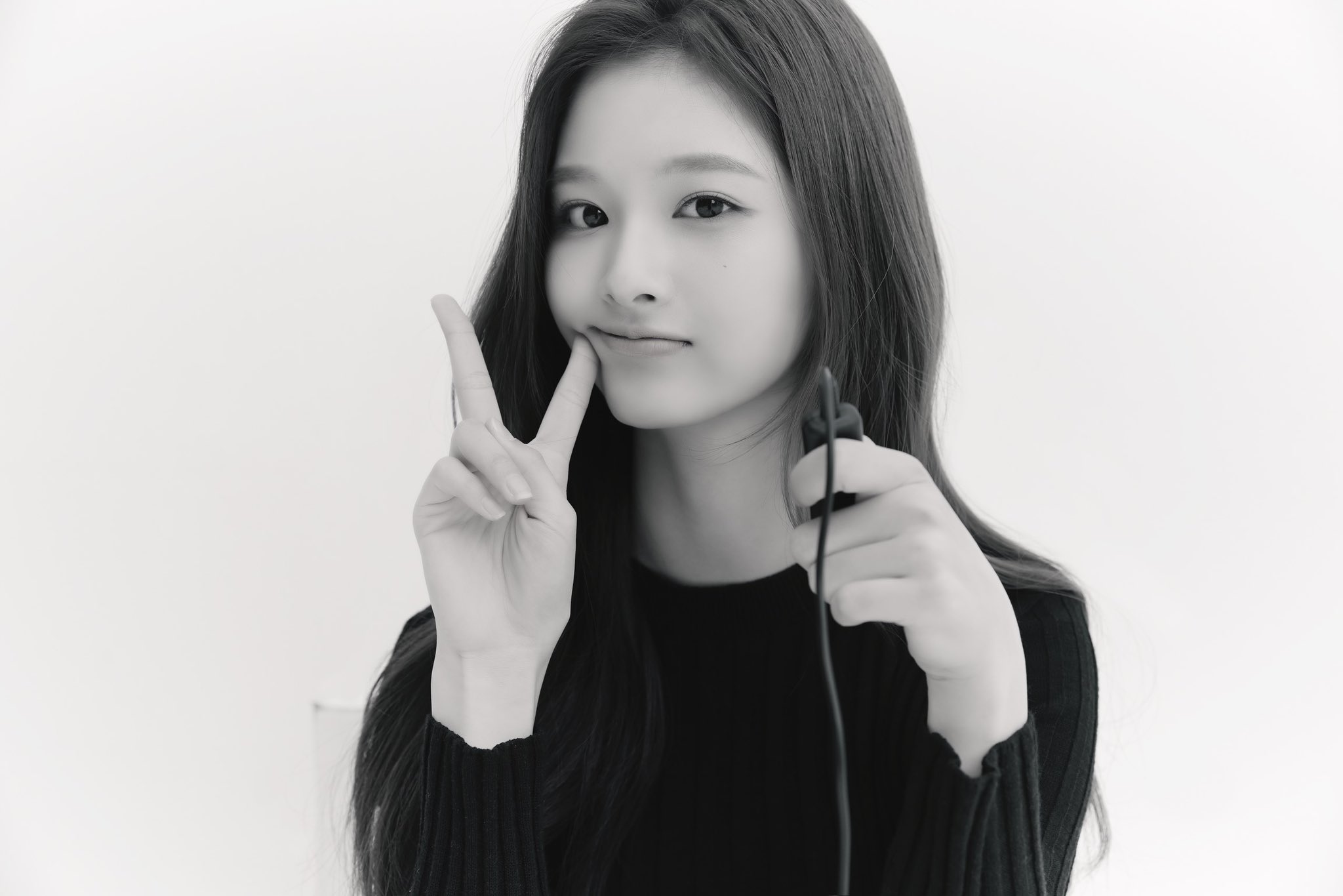 [잡담] 설윤 이 사진 배우 프로필인줄 | 인스티즈