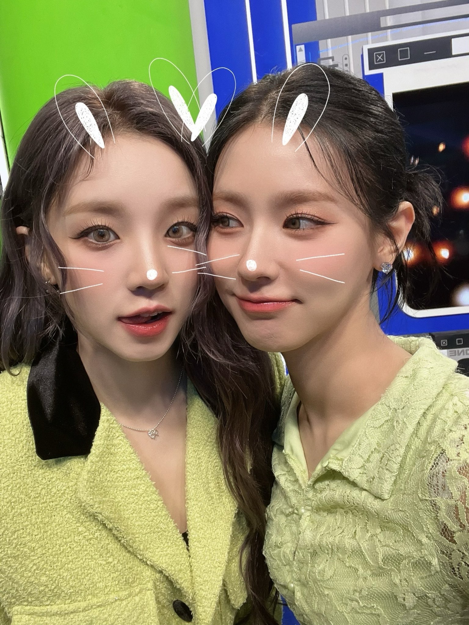 [잡담] 엠카 mc 미연 우기 ❔ 이 조합 얼굴 합 미쳤다 | 인스티즈