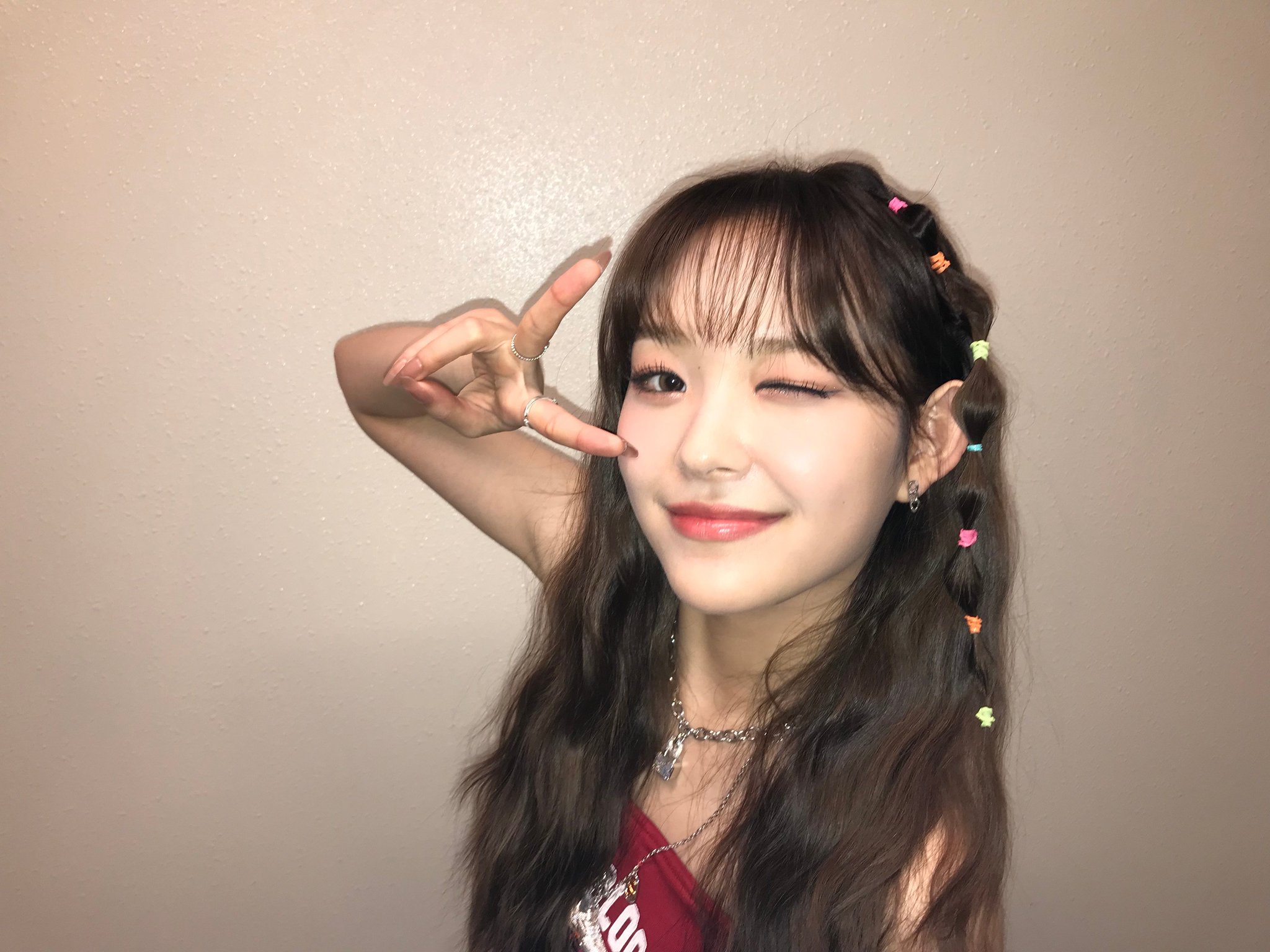 [잡담] 예쁘게 웃는 여돌 하면 누구 생각 나 ? | 인스티즈