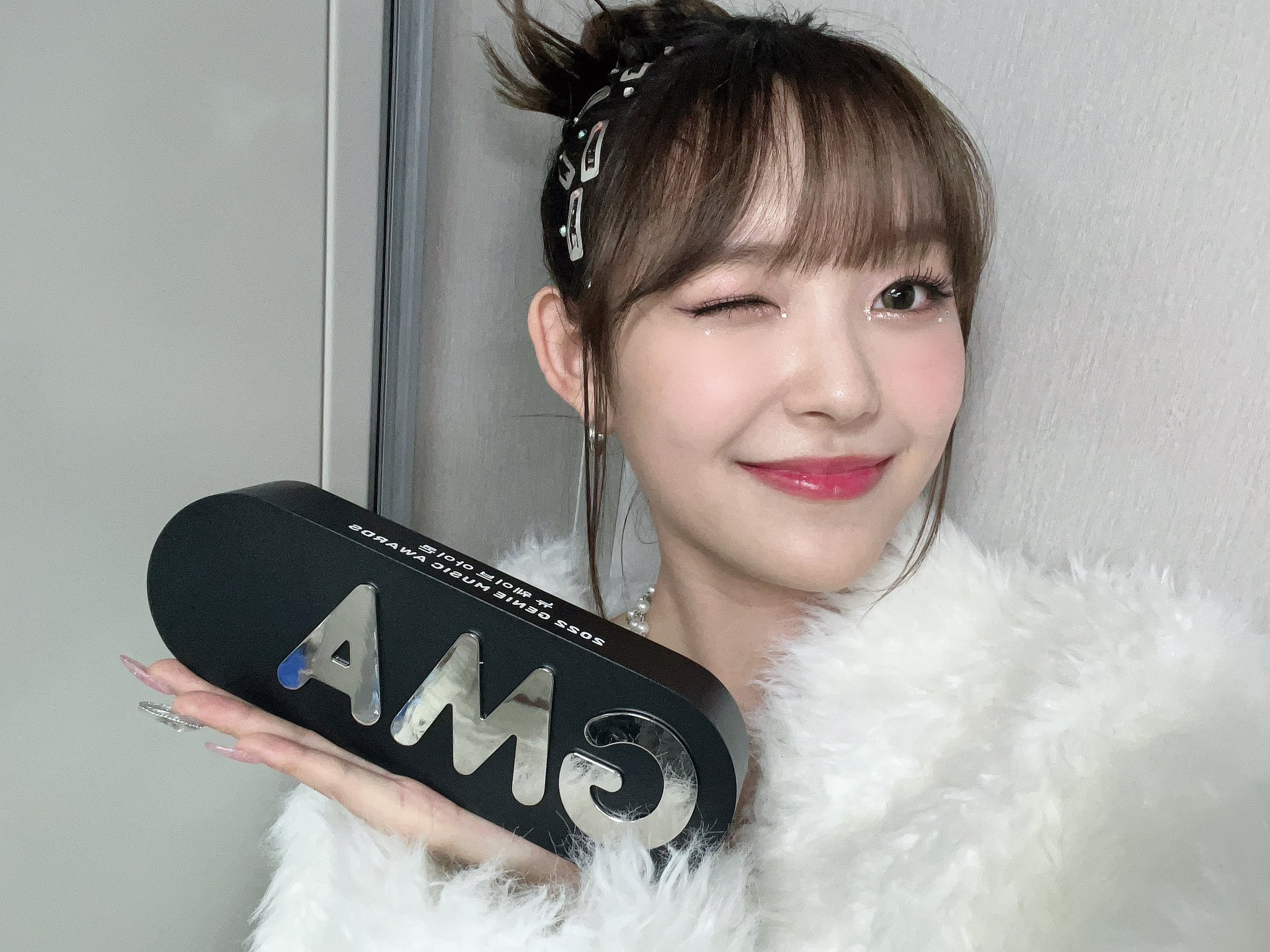 [잡담] 예쁘게 웃는 여돌 하면 누구 생각 나 ? | 인스티즈