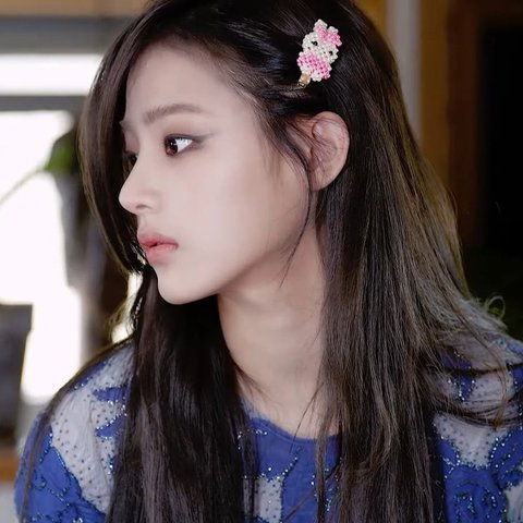 [잡담] 민지 스모키 화장한 거 보면 | 인스티즈