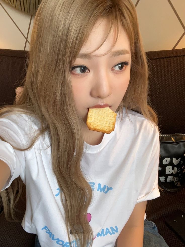 [잡담] 닝닝 얼굴이 너무 좋음 | 인스티즈