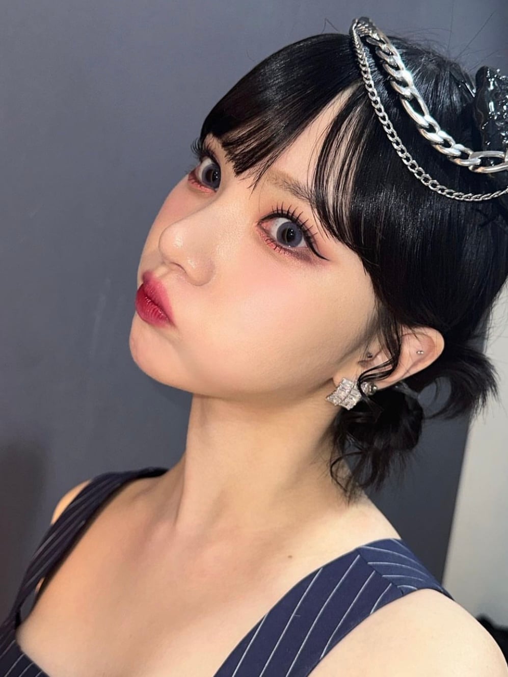 [잡담] 은하 이 사진 되게 고앵이 같지 않아????? | 인스티즈