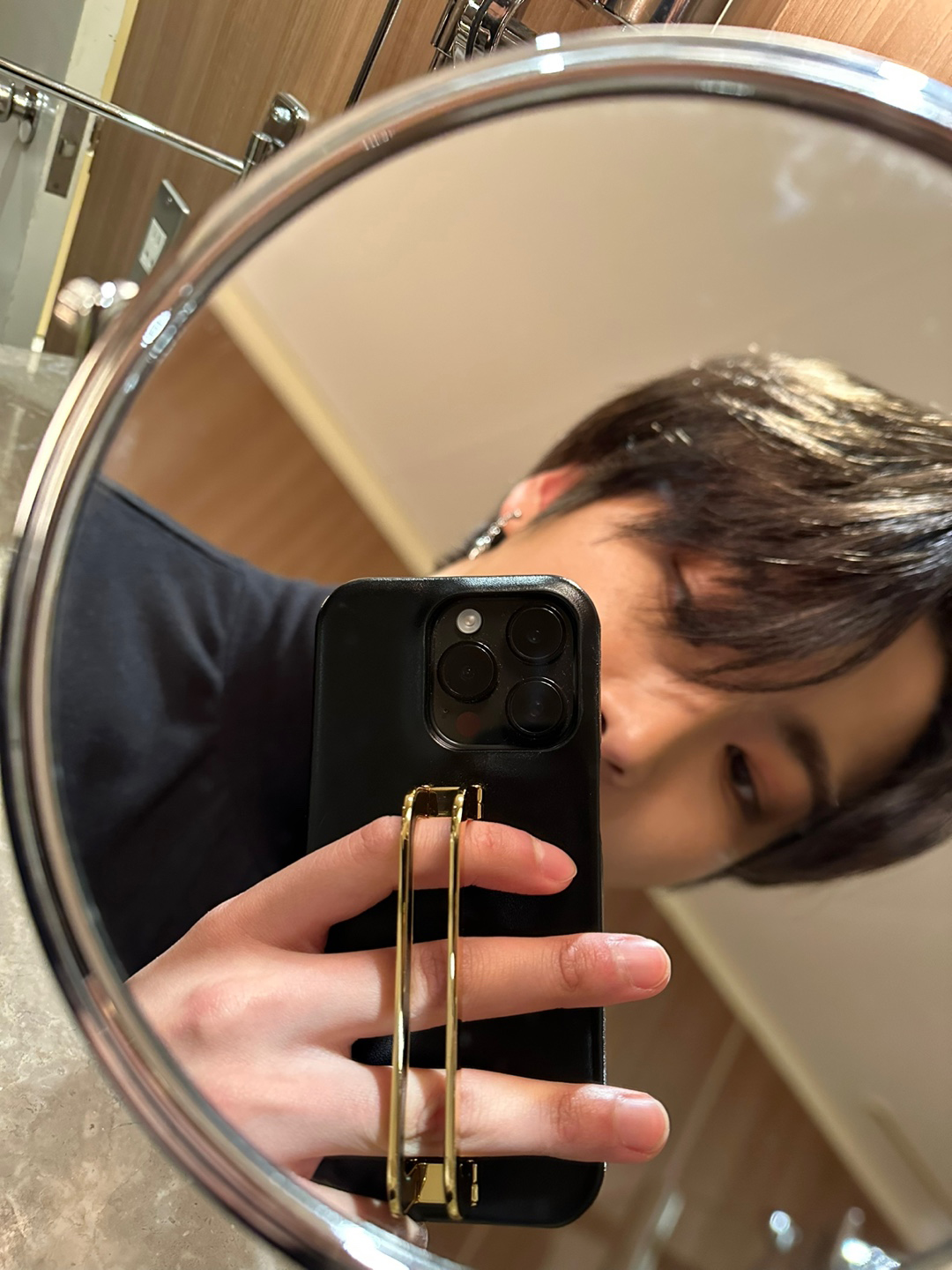 [잡담] 최근에 머리 좀 기른 거 너무 내 취향으로 잘생김...🥺💕 | 인스티즈