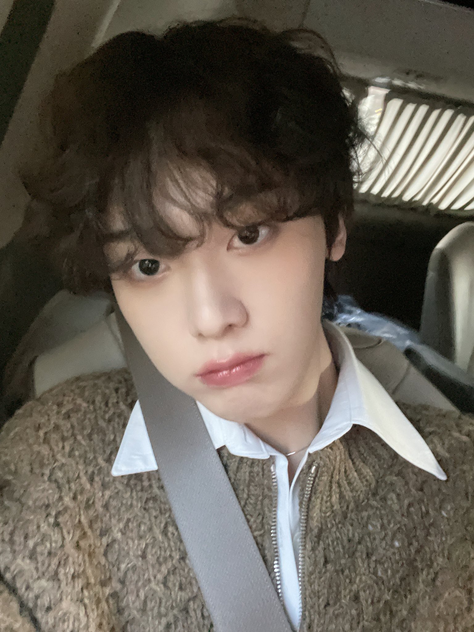 [잡담] 산하 이 날 립 정보 알고 싶다 너무 예뻐 | 인스티즈