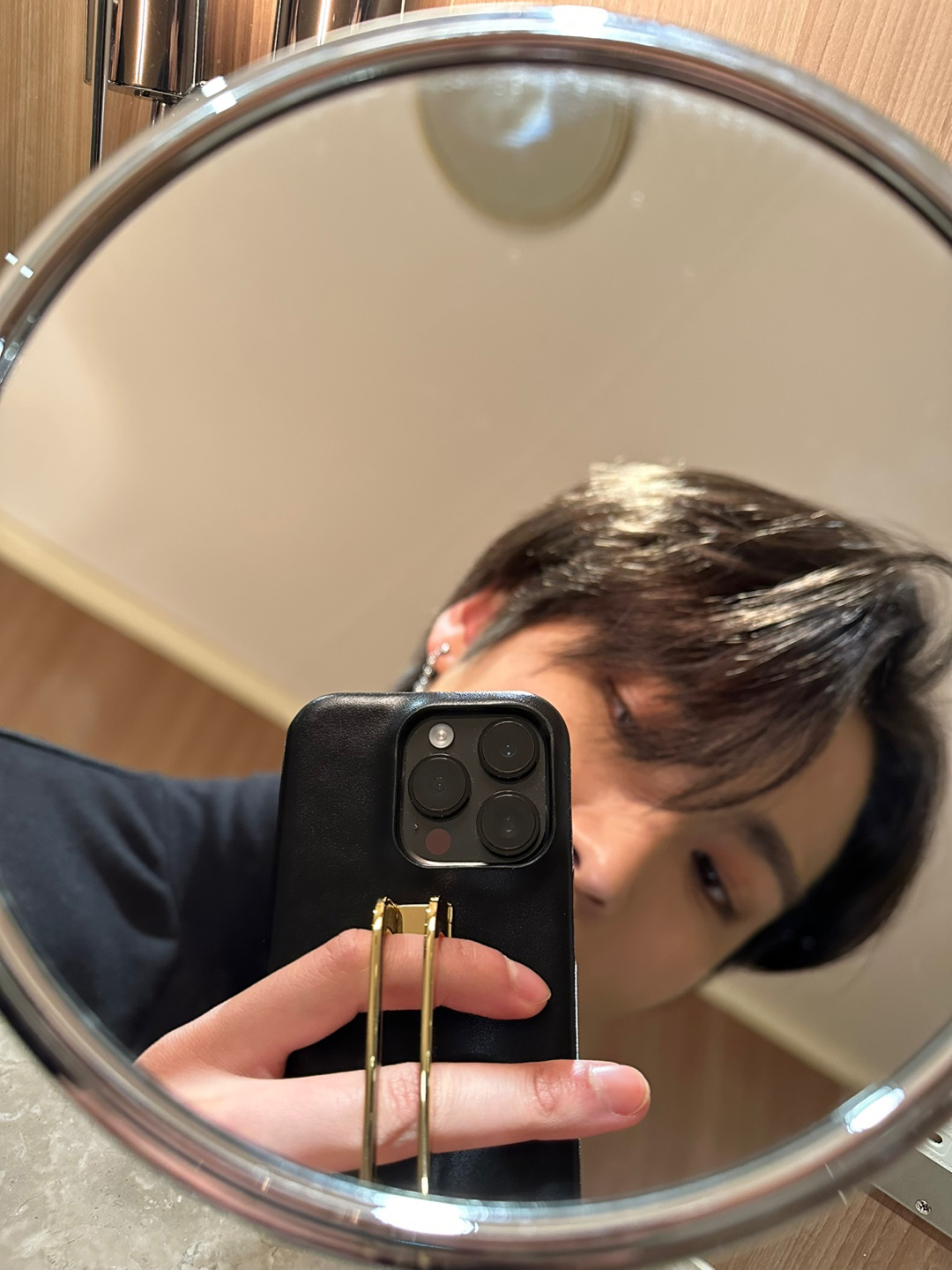 [잡담] 최근에 머리 좀 기른 거 너무 내 취향으로 잘생김...🥺💕 | 인스티즈