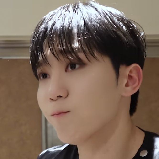 [잡담] 시상식 대기하면서 푸딩 숨겨놨는데 없어진 아이돌 부승관 | 인스티즈