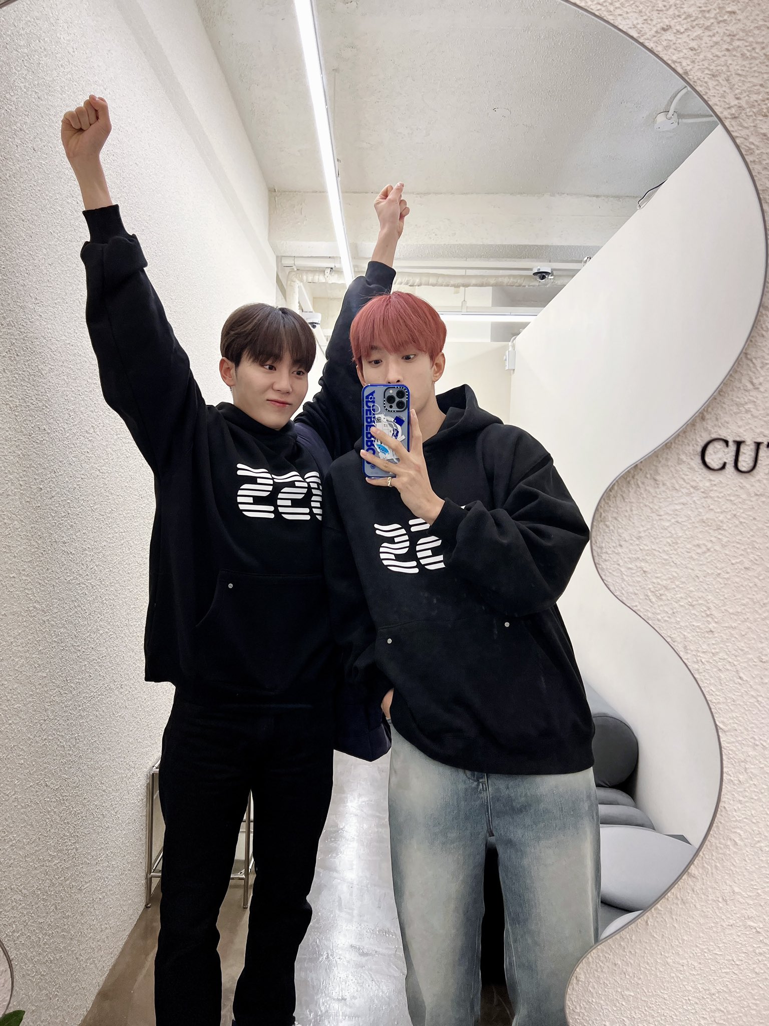 [잡담] 부석순 단체 후드티 예쁜 것 같아 탐나 | 인스티즈