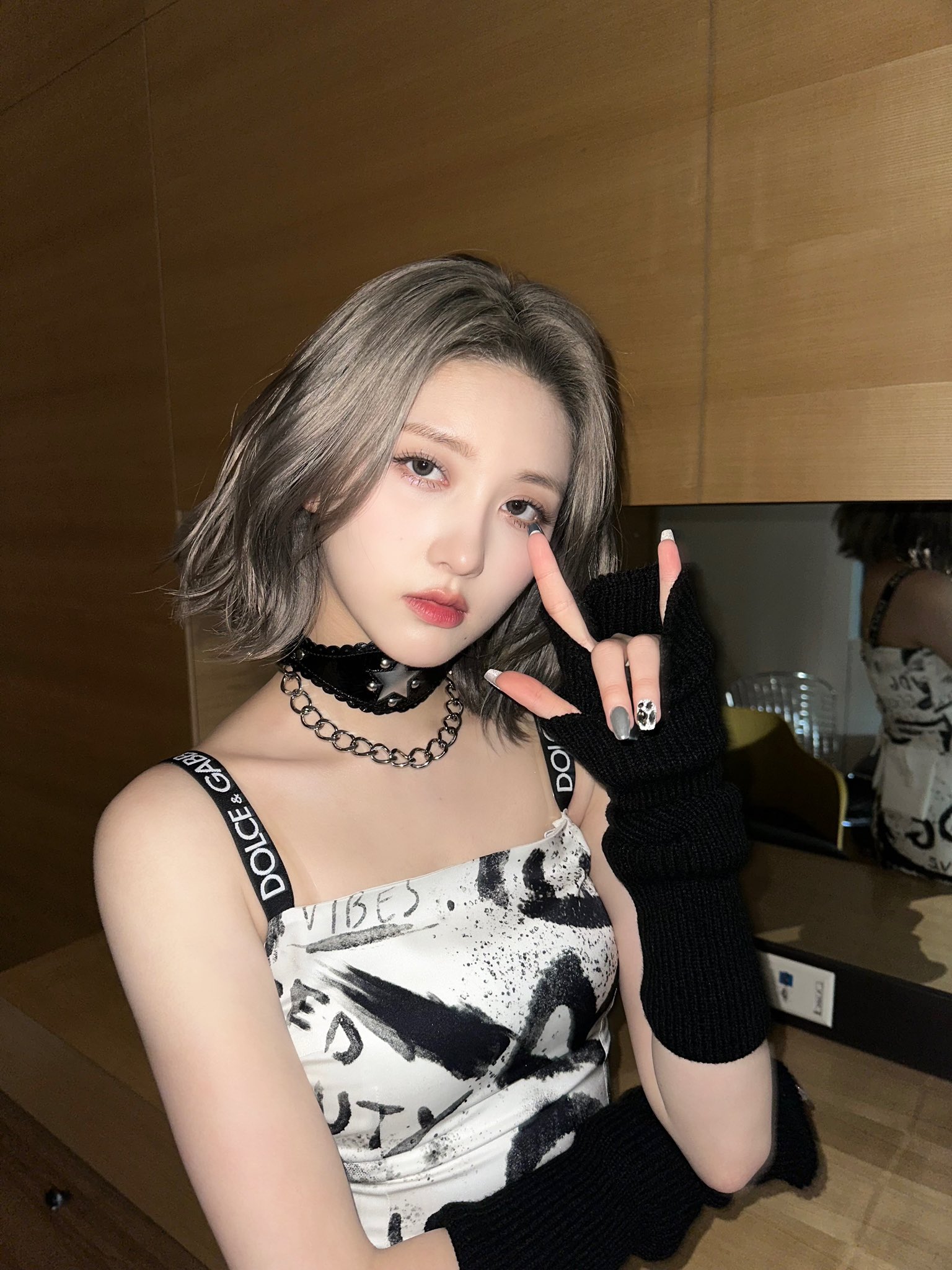 [잡담] 가을이 흑발 전 헤어도 너무 잘어울렸는데 | 인스티즈