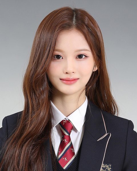 [잡담] 재이 설윤 졸업사진 봤어?? | 인스티즈