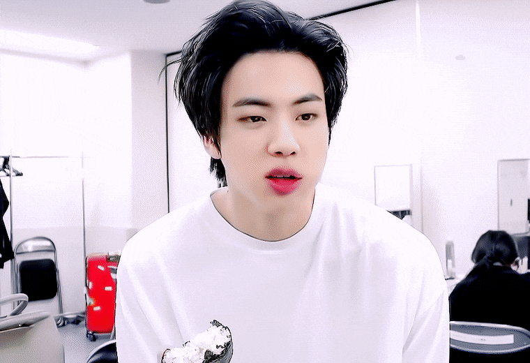 [잡담] 방탄 덕질 8년했는데 김석진 이 짤이 제일 귀여운 것 같아 | 인스티즈