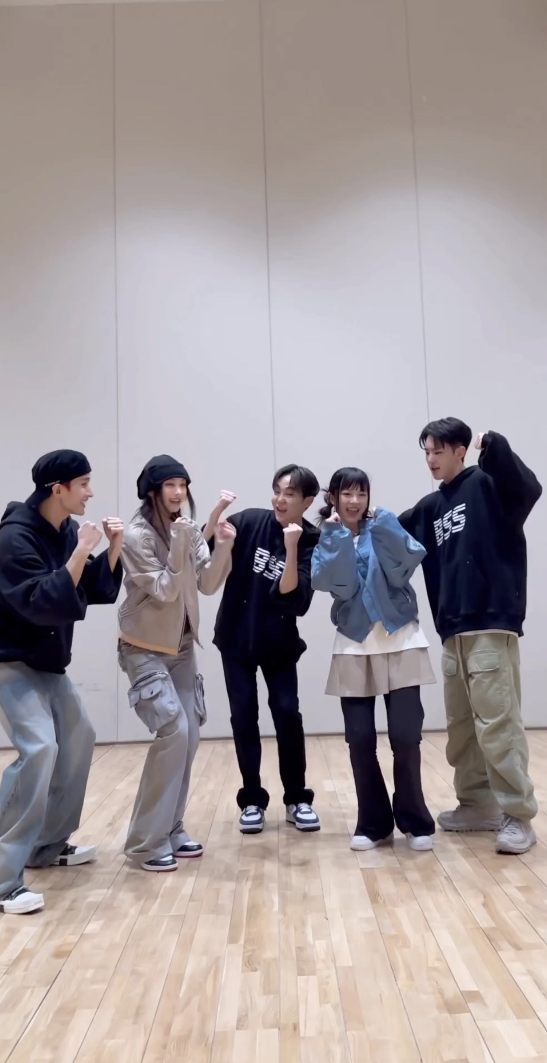 [잡담] 세븐틴이 오빠 같은 면모를 보일 때... | 인스티즈